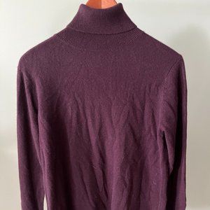 NWT- Neiman Marcus Cashmere Turtleneck Sweater, Size M